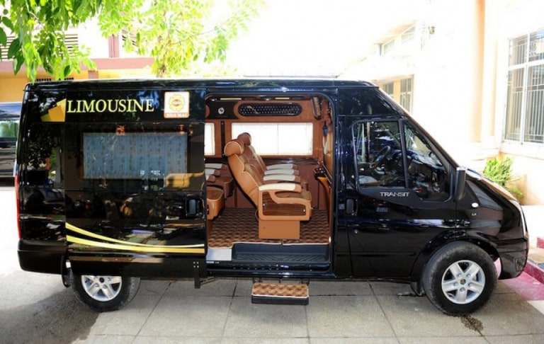 Xe limousine anh Dũng