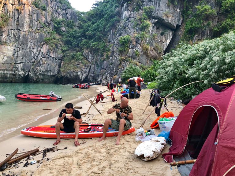 Vịnh Lan Hạ Hải Phòng - Cắm trại quanh Hải Phòng