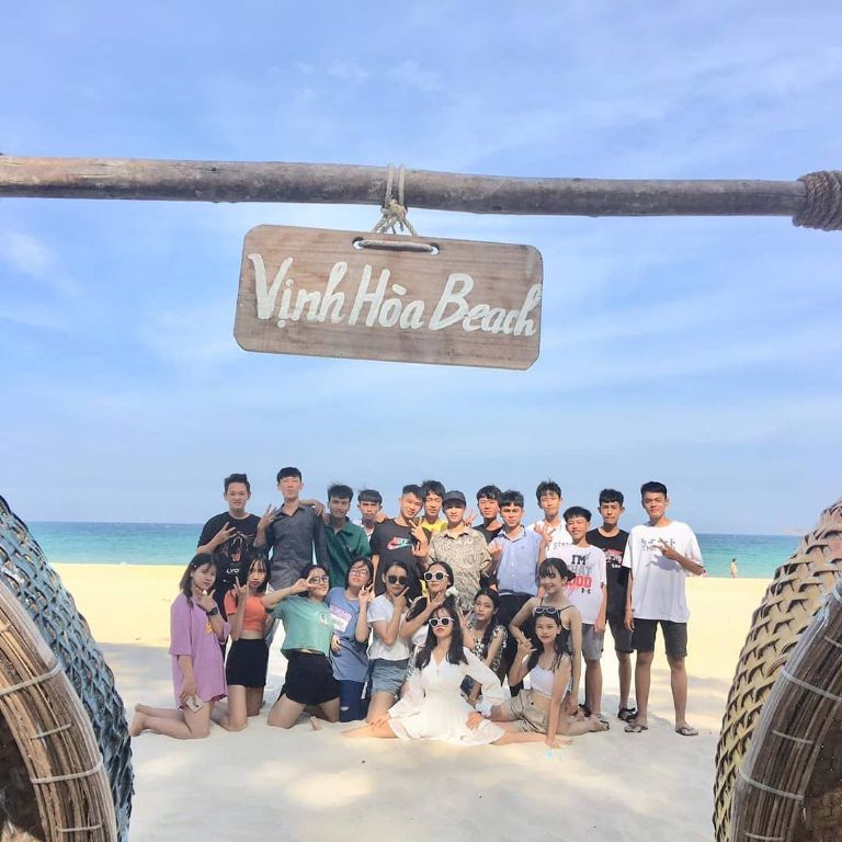 Biển Vịnh Hòa – Địa điểm cắm trại Phú Yên