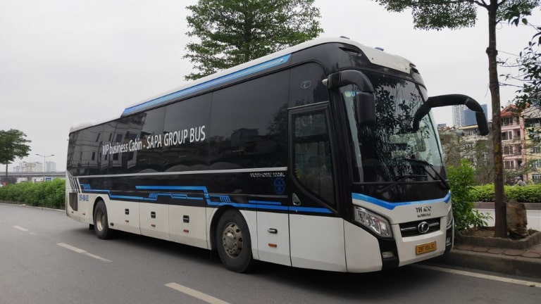 xe Limousine Hà Nội Sapa - Sapa group bus