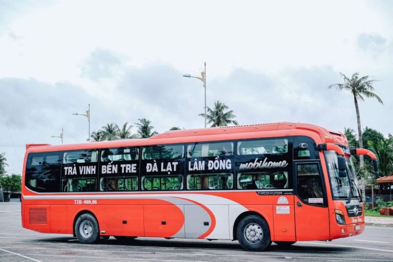 xe khách Sài Gòn Trà Vinh Thuận Hưng
