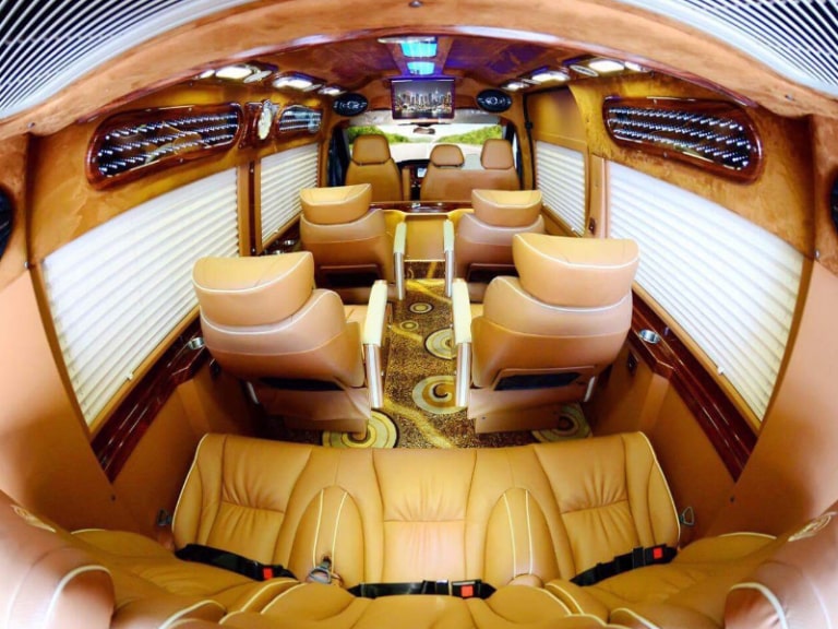 xe limousine Cẩm Phả