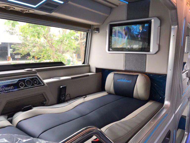 Xe Limousine Hoàng Anh