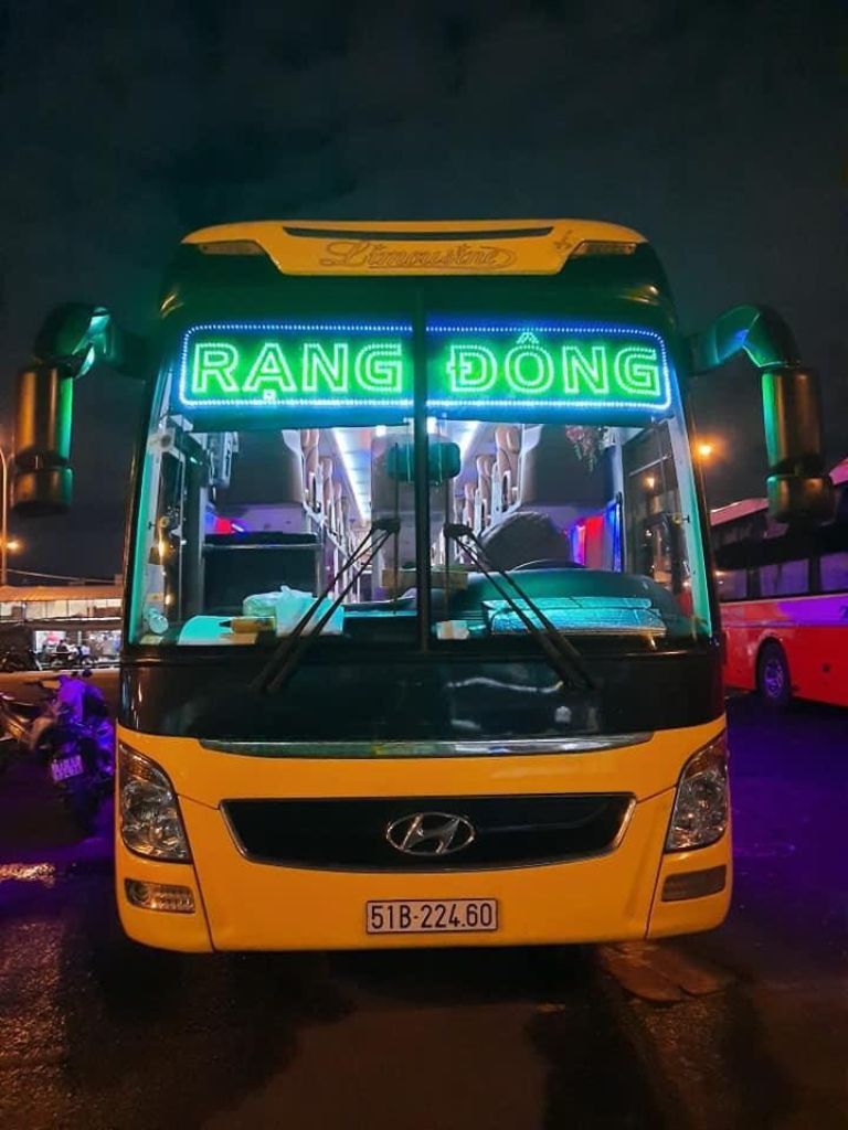 Nhà xe Buslines Rạng Đông - Vé xe Limousine Sài Gòn Quy Nhơn giá rẻ