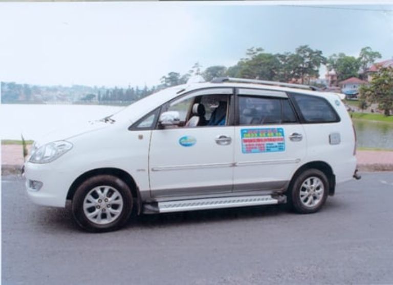 Xe taxi Đi Chung sân bay Đà Lạt - Nội thành