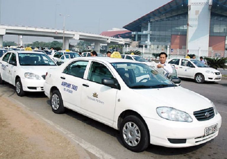 Xe taxi Sông Hàn sân bay Đà Nẵng - Hội An