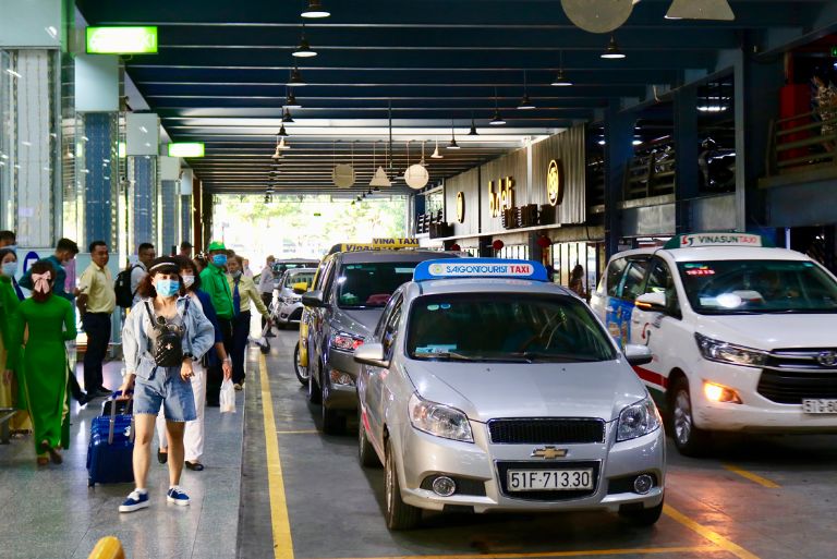 TOP 9 xe taxi sân bay Tân Sơn Nhất Sài Gòn