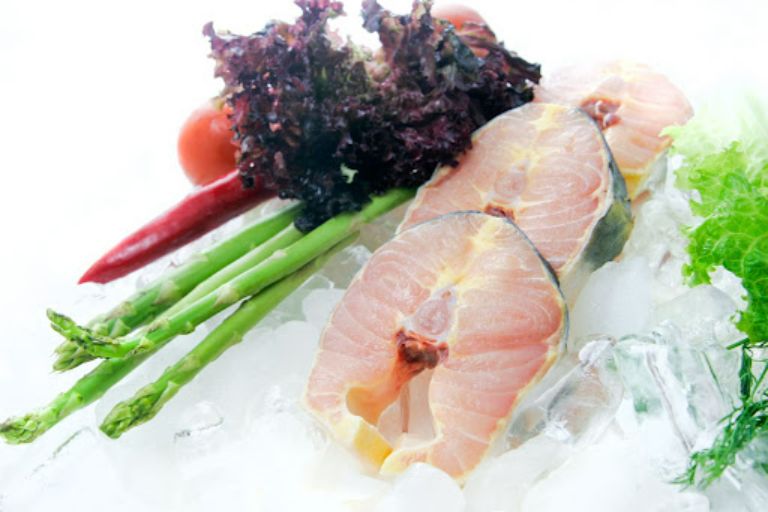 Cá tầm hấp món ăn giúp mọi người nâng cao sức khỏe, bổ sung dưỡng chất.