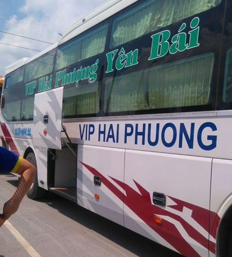 Xe khách Đà Nẵng Lạng Sơn. 