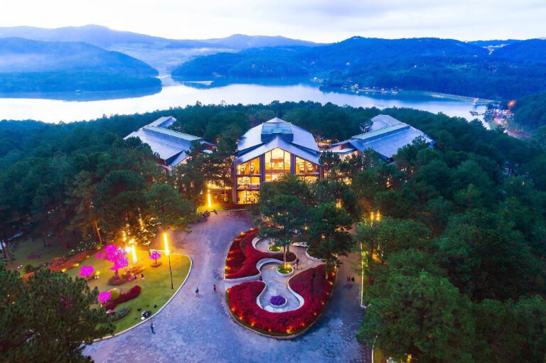 Khách sạn Terracotta Đà Lạt - khách sạn Đà Lạt có hồ bơi