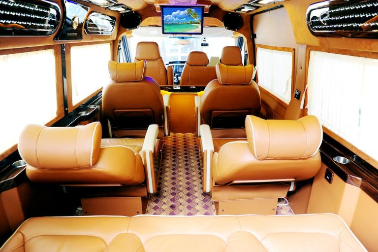 Xe limousine Sài Gòn Mỹ Tho