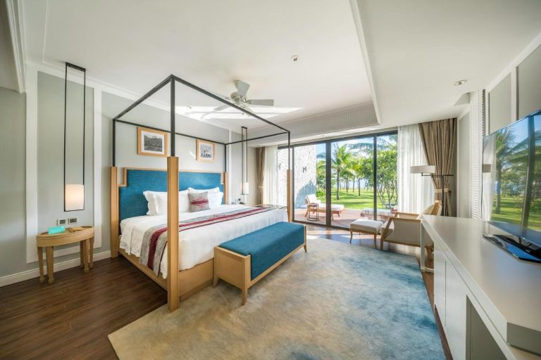 Deluxe Double Room with Balcony and Sea View.