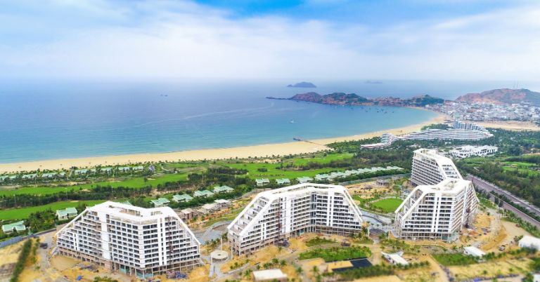 FLC Grand Hotel Quy Nhơn là một trong những khách sạn 5 sao đáng thử nhất nhì thành phố biển.