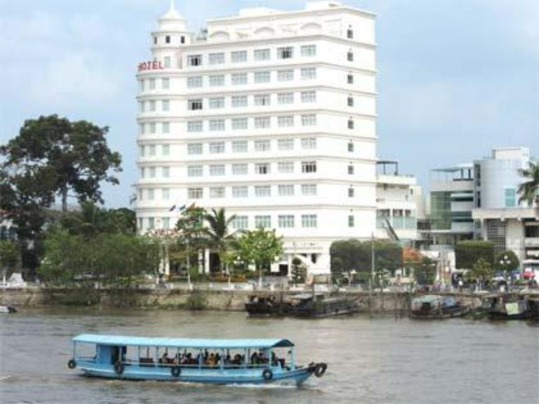 Khách Sạn VietUc Bến Tre
