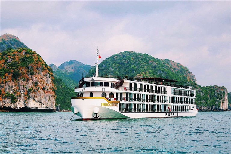 Du thuyền Indochine là một trong những du thuyền 5 sao được ưa chuộng nhất tại vịnh Lan Hạ. 
