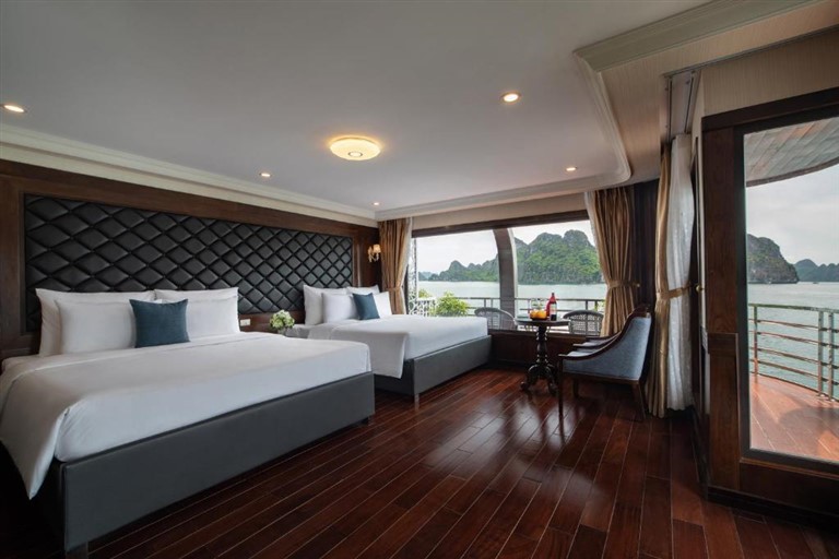Bạn có thể lựa chọn kiểu giường phù hợp với nhu cầu của mình tại phòng Family Suite balcony. 