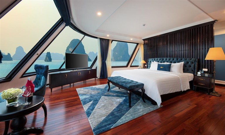 Du thuyền có tất cả 21 phòng nghỉ được thiết kế theo phong cách hiện đại và cổ điển kết hợp