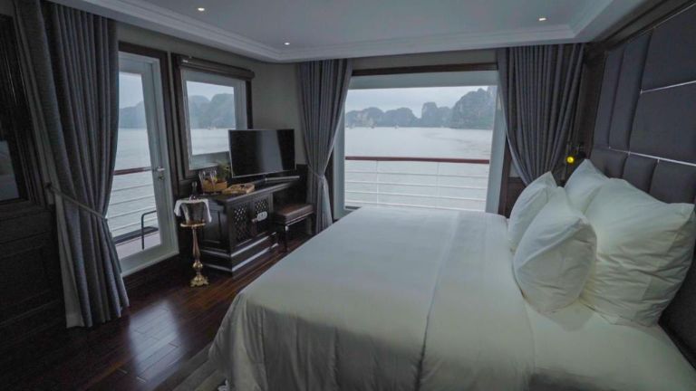 Captain’s View Grand Suite là hạng phòng cao cấp nhất tại du thuyền Paradise Grand