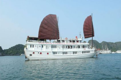 Du thuyền Phoenix