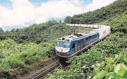 Tàu Quảng Ngãi Sài Gòn - SE1 hứa hẹn sẽ đem đến cho du khách những giây phút đi tàu tuyệt vời nhất.