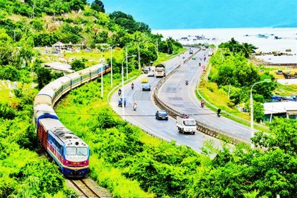 Tuyến đường sắt Sài Gòn Ninh Thuận ngày càng được người dân dành sự quan tâm bởi sở hữu nhiều chuyến tàu chất lượng.