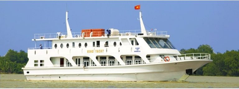 Du thuyền King Yacht là du thuyền 4 sao Sài Gòn làm từ chất liệu composite, do đó nó luôn nổi trên mặt nước.