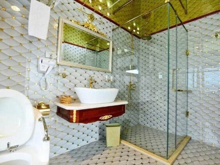 Phòng tắm được thiết kế độc đáo