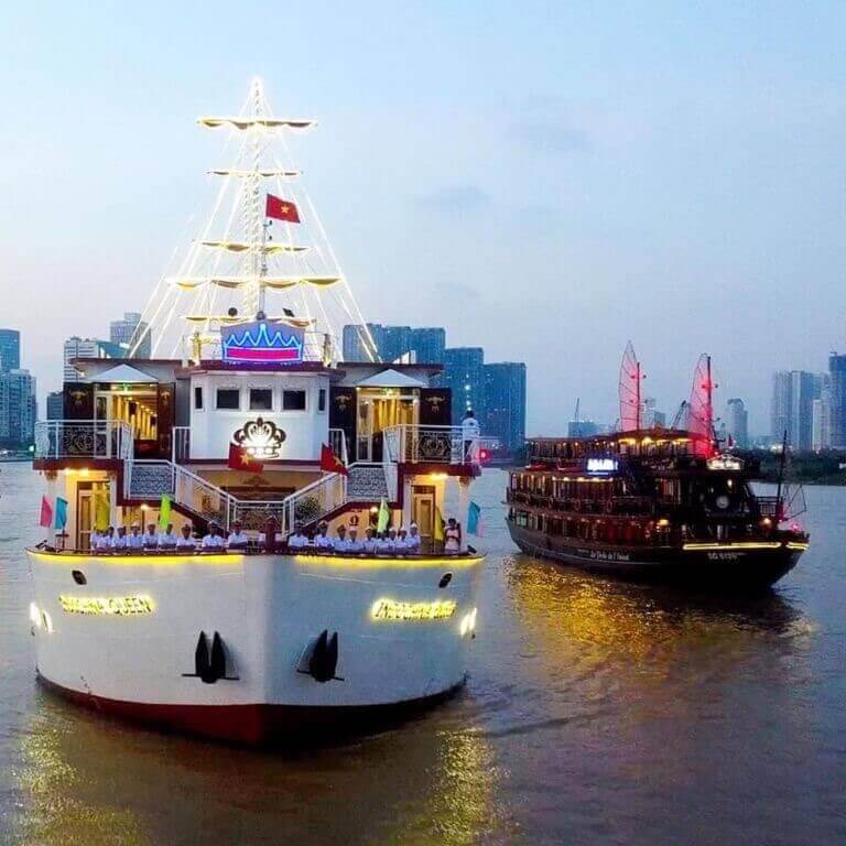 Du thuyền Indochina Queen có ngoại hình nổi bật