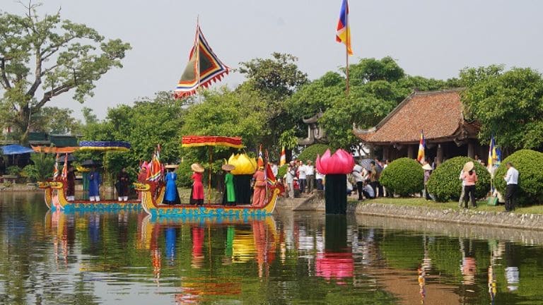 Vũ Thư là một huyện có nhiều lễ hội nổi tiếng được thu hút đông đảo khách du lịch hàng năm 
