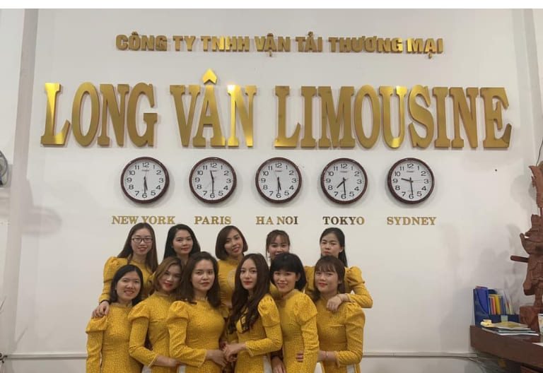 Đội ngũ nhân viên tư vấn năng động nhiệt tình của nhà xe Long Vân sẽ đồng hành, hỗ trợ khách hàng đi xe khách Hà Nội An Khê.