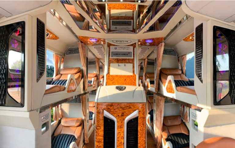 Nội thất hiện đại, không gian rộng rãi trên xe Trường An hứa hẹn mang đến cho khách hàng chuyến đi thoải mái. 