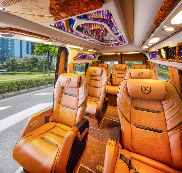 Mọi tiện nghi hấp dẫn và hiện đại đều được trang bị đầy đủ trên cơ sở xe limousine Hà Nội Tam Cốc này