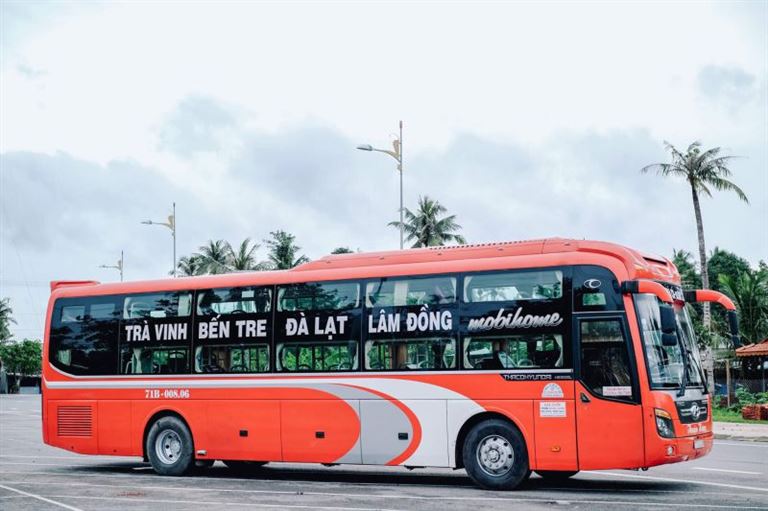 Xe khách Đà Lạt Quảng Nam - Phương Trang là cái tên không còn xa lạ mà còn rất nổi tiếng trên nhiều tuyến đường từ Nha Trang đến Sài Gòn.