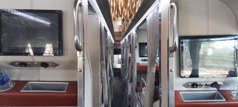 Nhà xe Thanh Thuỷ trang bị đầy đủ các trang thiết bị hiện đại, cao cấp nhằm đem đến cho khách hàng những chuyến đi tiện nghi nhất. 