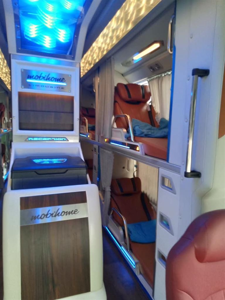 Xe khách Long Nguyễn đầu tư trang thiết bị hiện đại nhằm mang lại chuyến đi tiện nghi và an toàn cho du khách. 