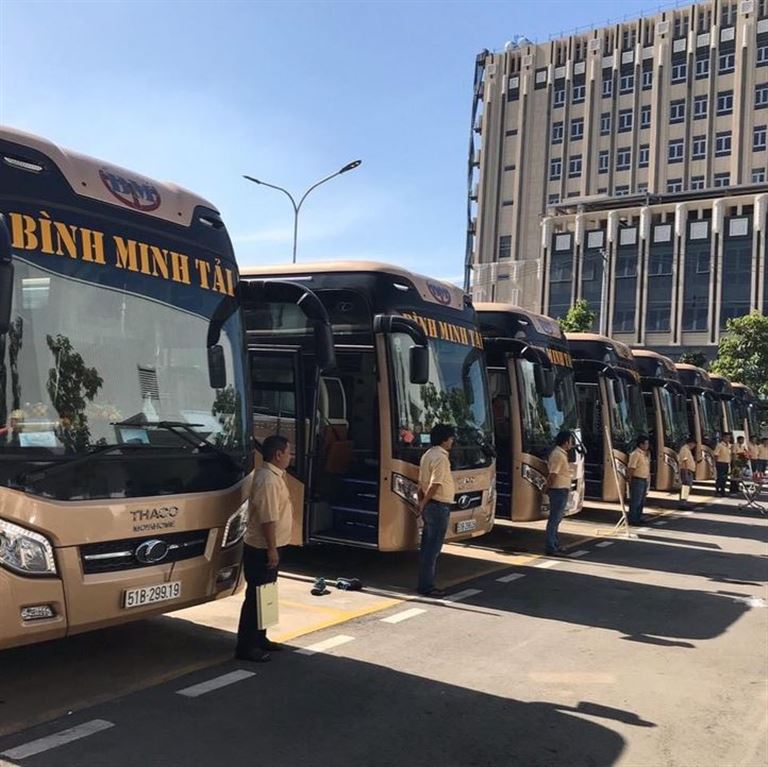 Xe Bình Minh chỉ có một chuyến xe duy nhất trong ngày phục vụ du khách trên tuyến đường Nha Trang Bình Thuận.