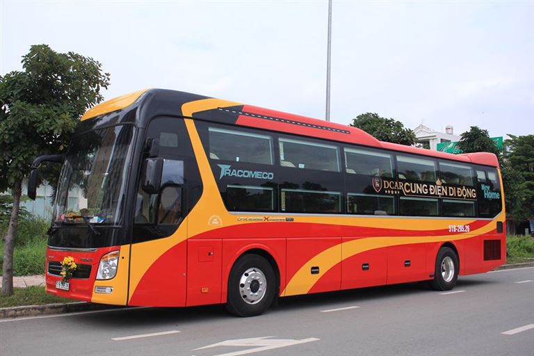 Xe khách Khánh Hoà Bình Thuận - Khanh Phong là hãng xe cung cấp dòng xe limousine cung điện di động hiện đại vượt trội. 