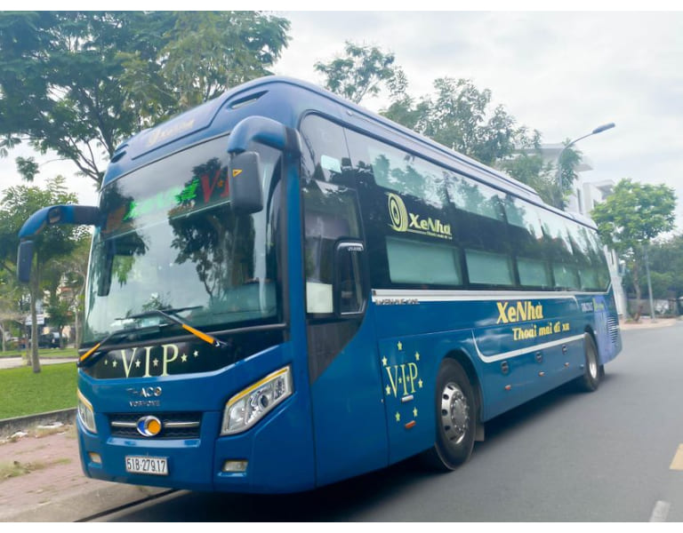 Xe Nhà Travel đầu tư toàn bộ xe limousine 20 cabins cao cấp nhất hiện nay phục vụ hành khách đi xe khách Nha Trang Cam Ranh.