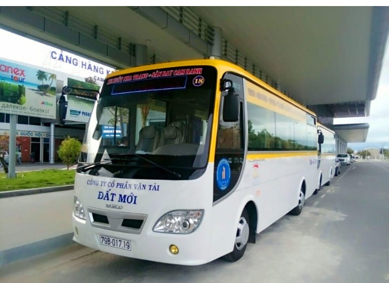 Nhà xe Đất Mới chuyên cung cấp dịch vụ xe khách Nha Trang Cam Ranh giá bình dân, phù hợp với ngân sách tất cả đối tượng khách hàng. 