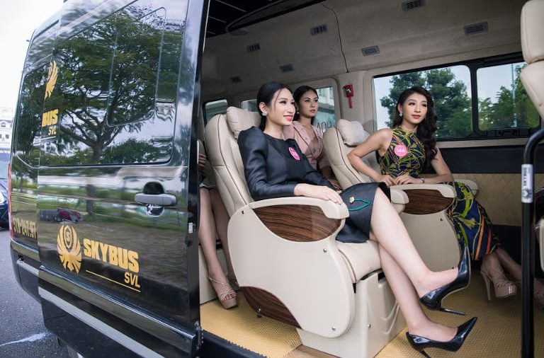 Ghế hành khách có thể trượt ngả tùy ý, qua đó, giúp bạn có tư thế ngồi phù hợp nhất trong thời gian đi xe khách Nha Trang Cam Ranh. 