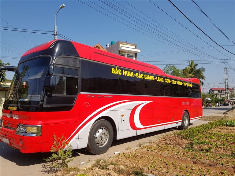 Xe khách Ninh Bình Phú Thọ Gia Bảo là hãng xe giường nằm chất lượng nhưng có mức giá vé phù hợp với túi tiền người dân. 