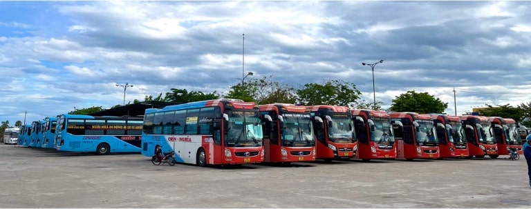 Hiện nay tại tuyến Quảng Ninh Quảng Ngãi vẫn còn rất hạn chế về số lượng xe khách hoạt động nhưng về chất lượng lại vô cùng đảm bảo 