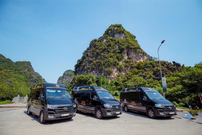 Duy Khang Limousine hứa hẹn sẽ đem đến cho khách hàng những dịch vụ đẳng cấp hàng đầu hiện nay. 