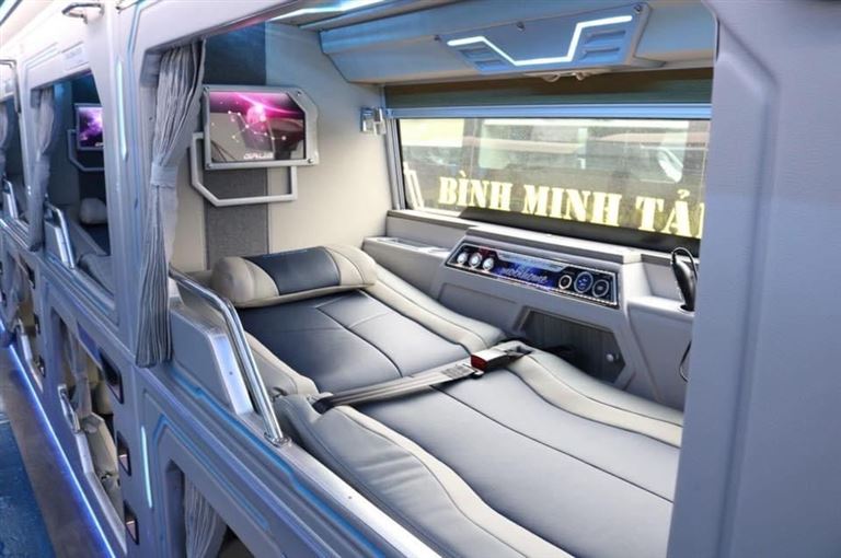 20 phòng VIP đầy đủ tiện nghi hiện đại, cao cấp trên xe Thiện Thành limousine hứa hẹn đem đến cho khách hàng trải nghiệm 5 sao. 