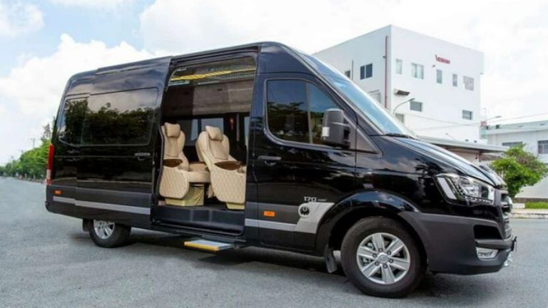 GreenLion Bus đã dần khẳng định được vị trí hàng đầu thị trường xe limousine Hà Nội Cô Tô với dịch vụ – tiện ích đẳng cấp nhất. 