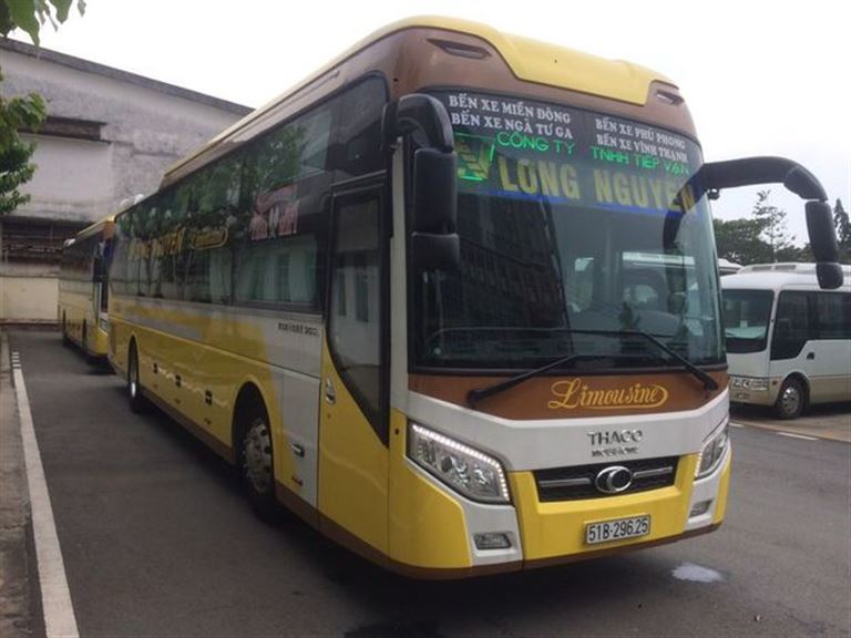 Khách hàng có thể hoàn toàn tin tưởng về độ an toàn khi đồng hành cùng xe limousine Long Nguyễn.