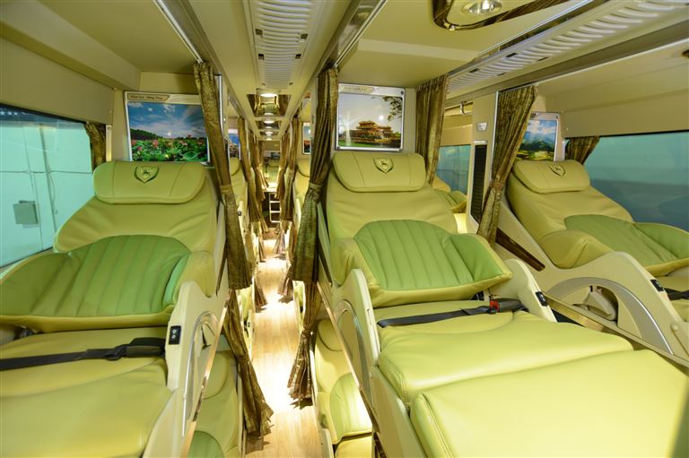 Cả hai loại xe giường nằm và xe limousine của Cúc Tùng đều có thiết kế rộng rãi, thoáng mát và trang bị đầy đủ các tiện nghi cơ bản. 