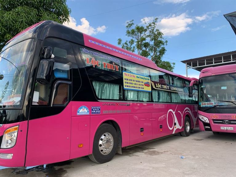 Xe khách Nha Trang Nghệ An - Lộc Thuỷ là hãng xe quen thuộc với du khách thường xuyên di chuyển trên tuyến đường từ Nghệ An đến các tỉnh