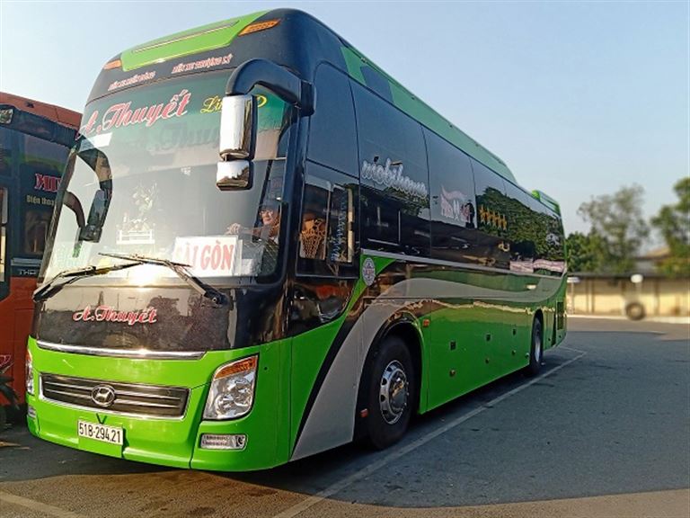 Nhà xe A Thuyết hiện đang cung cấp hai chuyến xe khách Nha Trang nghệ An trong một ngày.