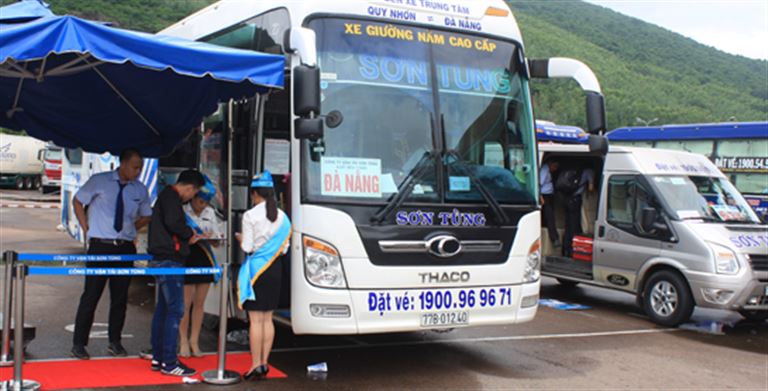 Khách hàng luôn cảm thấy yên tâm về độ an toàn khi đồng hành cùng xe khách Quảng Nam An Giang - Sơn Tùng. 